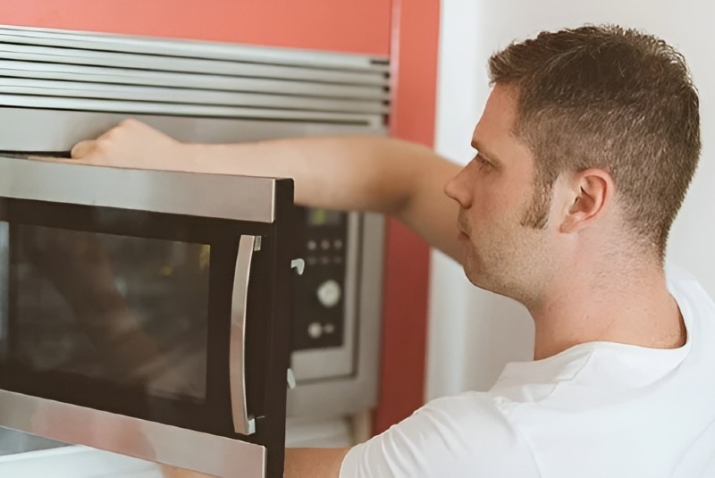 Buld-in Microwave Repair in South Monrovia Island